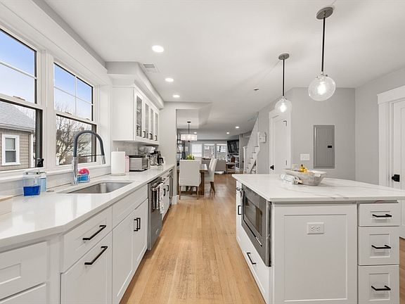 4th image of 22 Carver Rd E #22