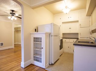 First Floor Vintage Studio with Large Closet + Apps are on US!, Portland, OR 97210