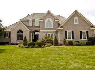 15404 Aberdeen St, Leawood, KS 66224