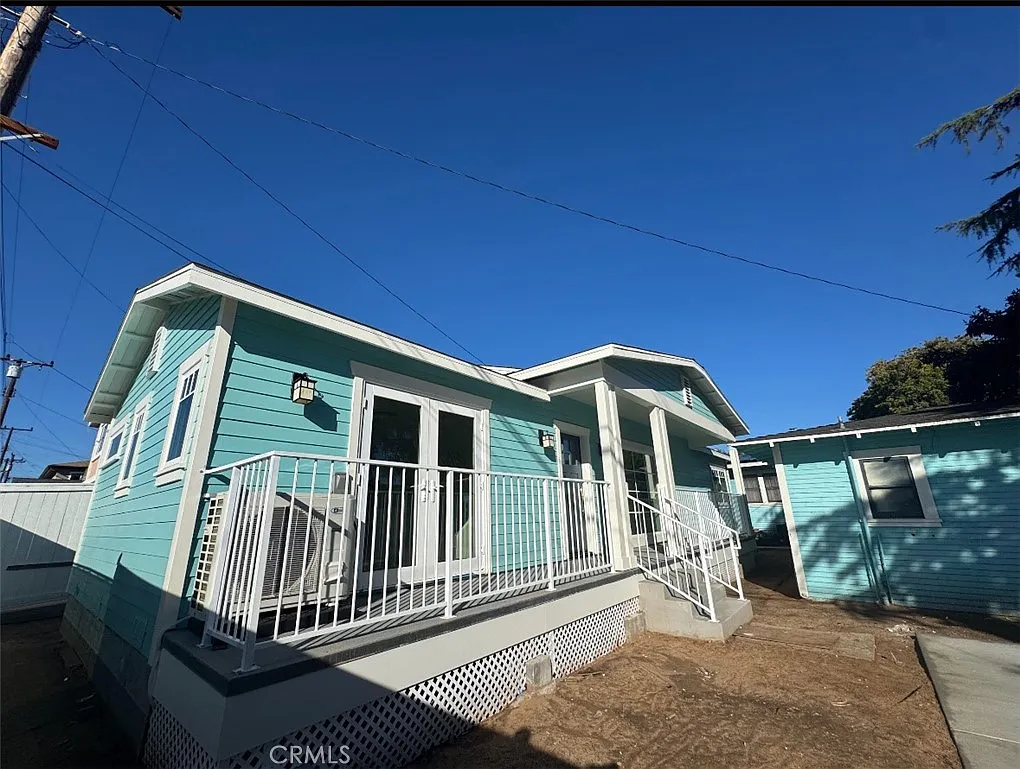 2 bed, 2.0 bath, 960 sqft, $3,700 — Photo 3