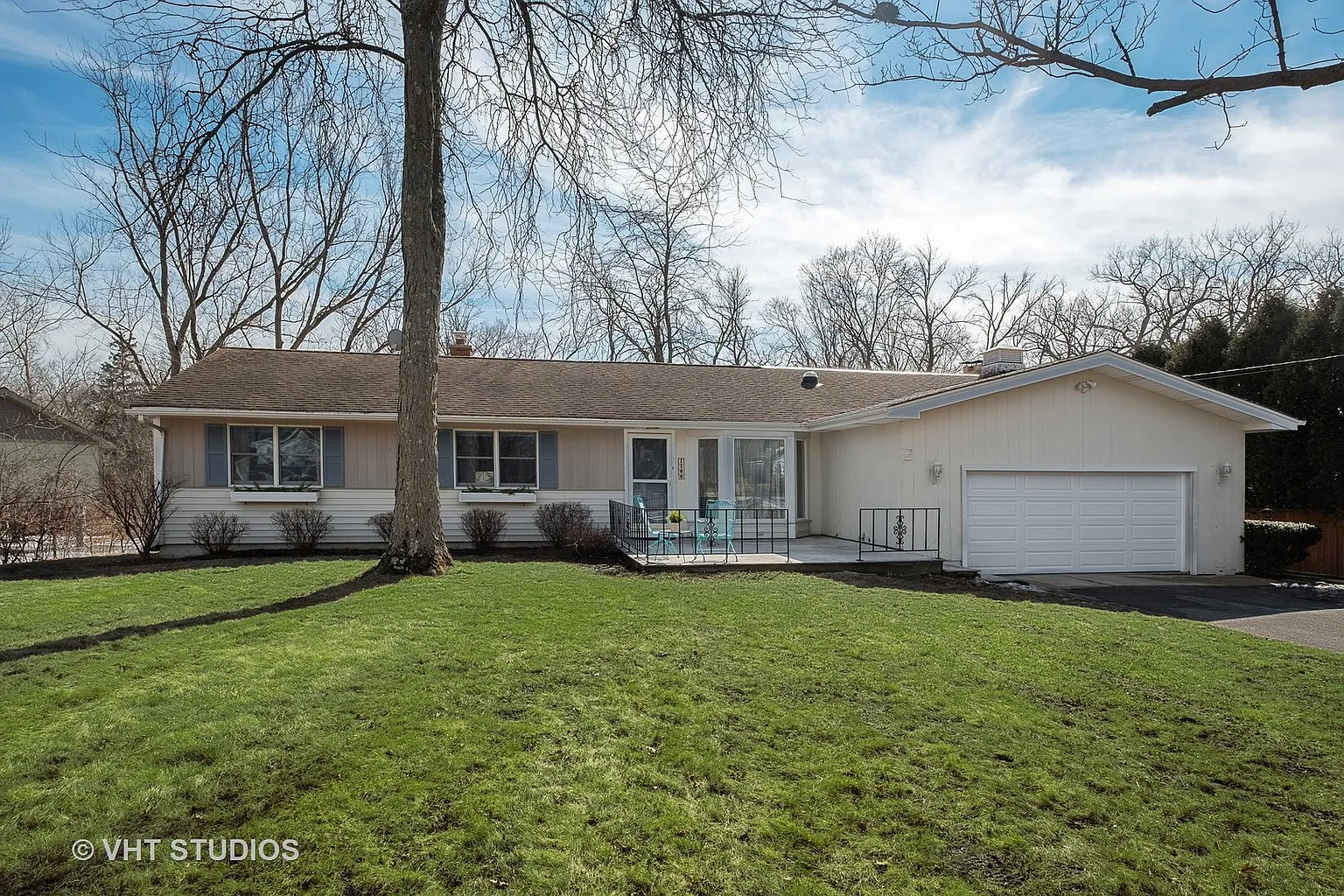 1706 Happ Rd photo 1