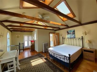 70 Pelham St #B, Newport, RI 02840