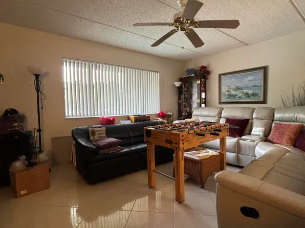 3100 Springdale Boulevard #212, Palm Springs, FL 33461