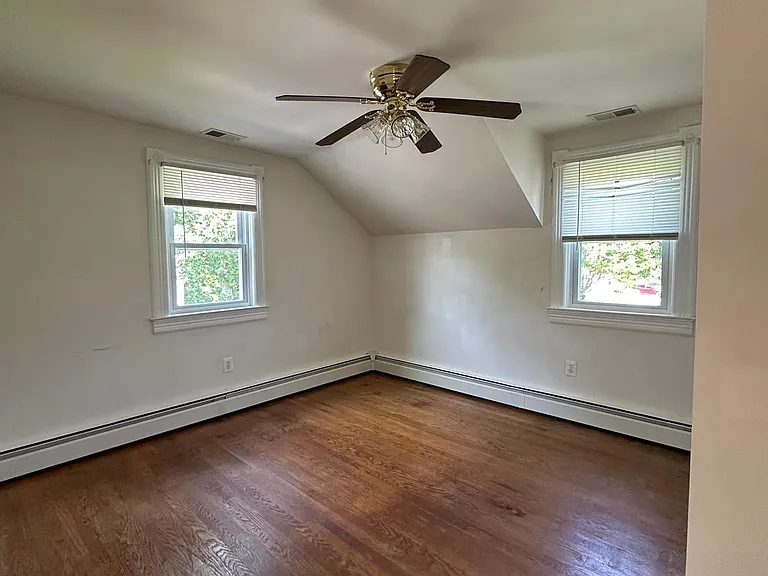 6501 Glenbard Ct — Photo 12