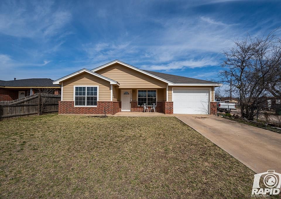 1st image of 2266 Woodlawn Dr
