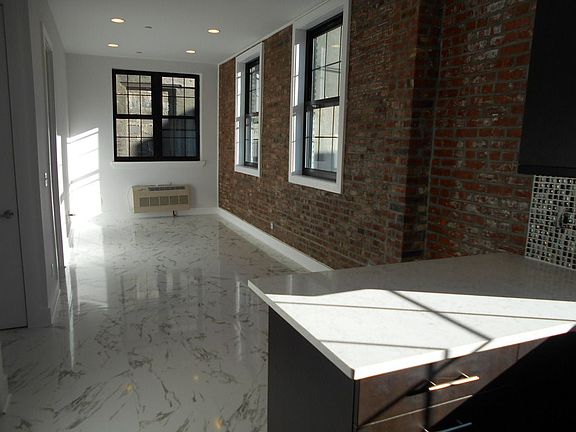 3rd image of 2575 22nd St APT 2G