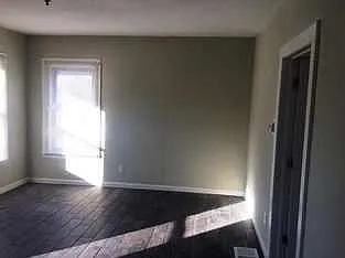 3 bed, 1300 sqft, $1,600 — Photo 3