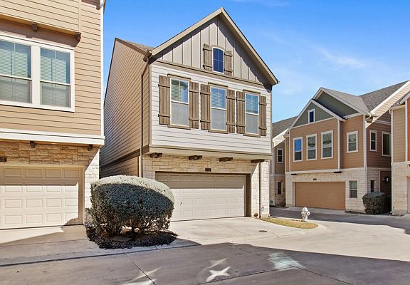 5th image of 221 E Courtland Pl