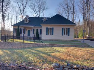 825 Edward Dr, Daniels, WV