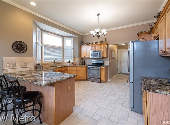 4th image of 49501 Lehr Dr
