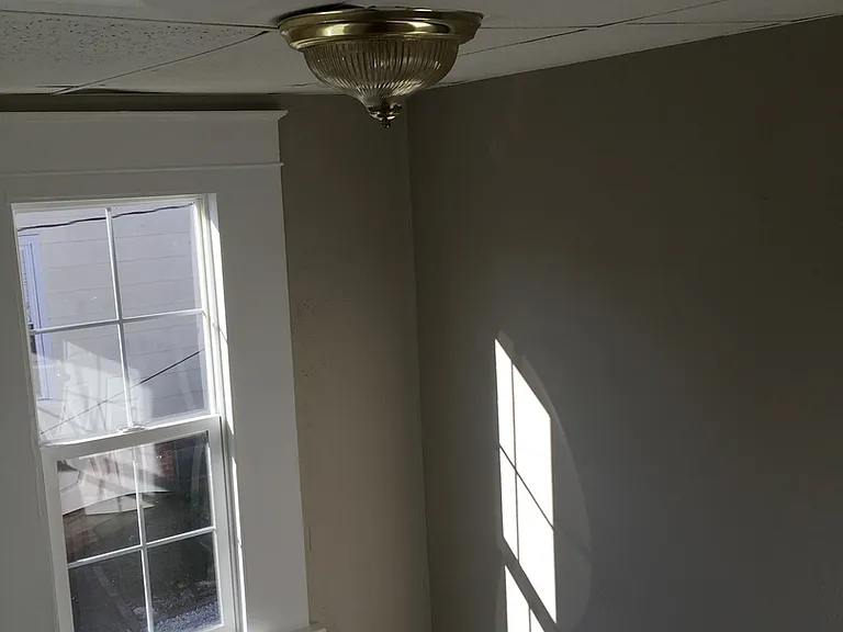 344 Oney Ave — Photo 2