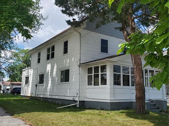 2nd image of 1662 Homestead St