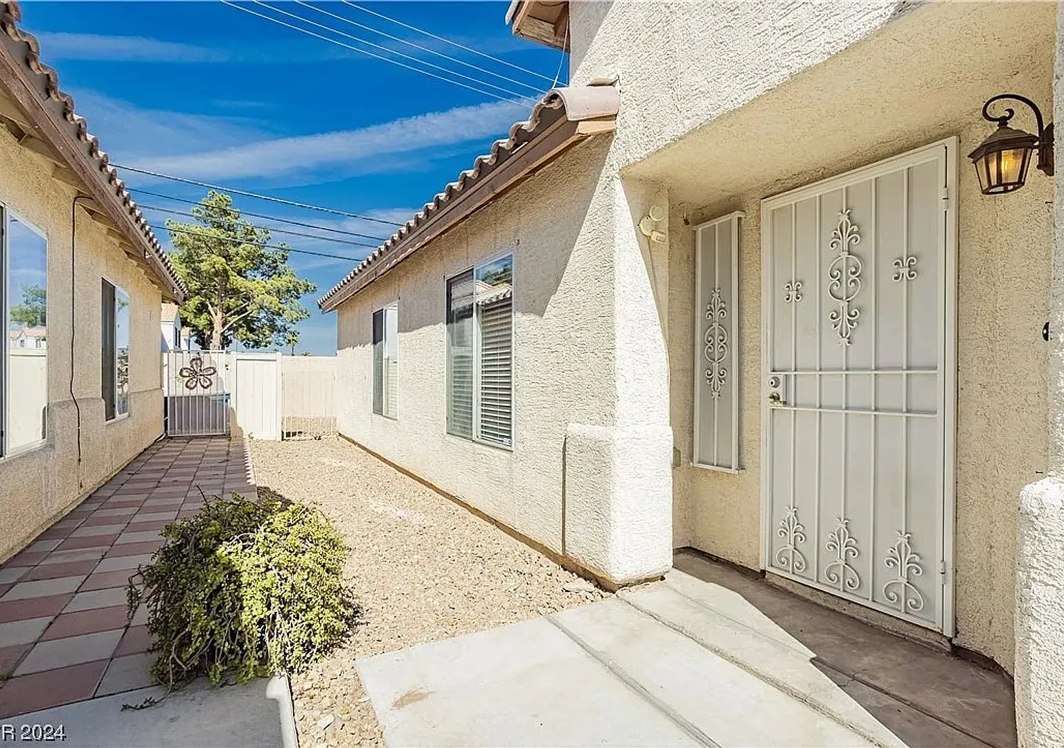 Single-story stunner in a quiet cul-de-sac! — Photo 3