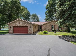 608 N Shore Dr, Kendallville, IN