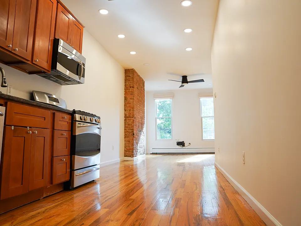 137 Street Nicholass Ave #2B