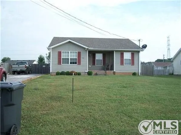 332 Pioneer Dr, Oak Grove, KY 42262