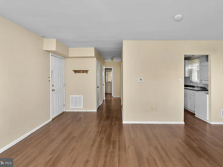 14 Florence Tollgate Pl #4 — Photo 3