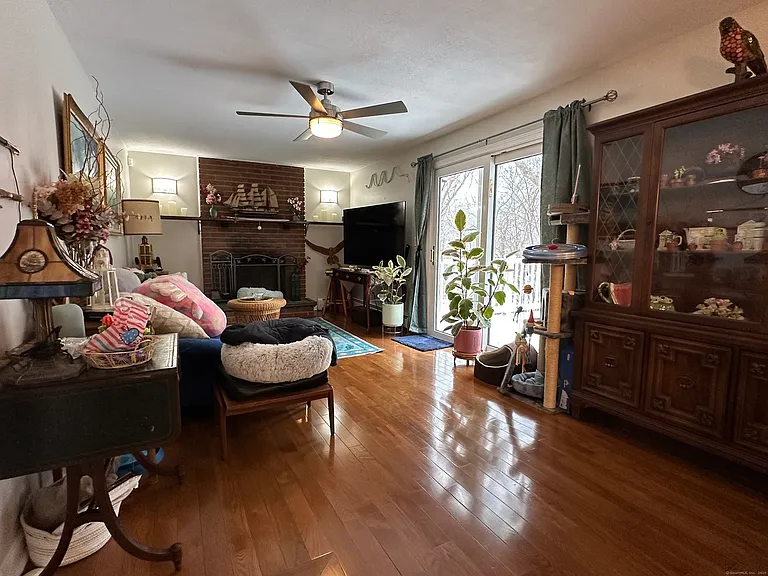 37 Partridge Hollow Rd — Photo 6