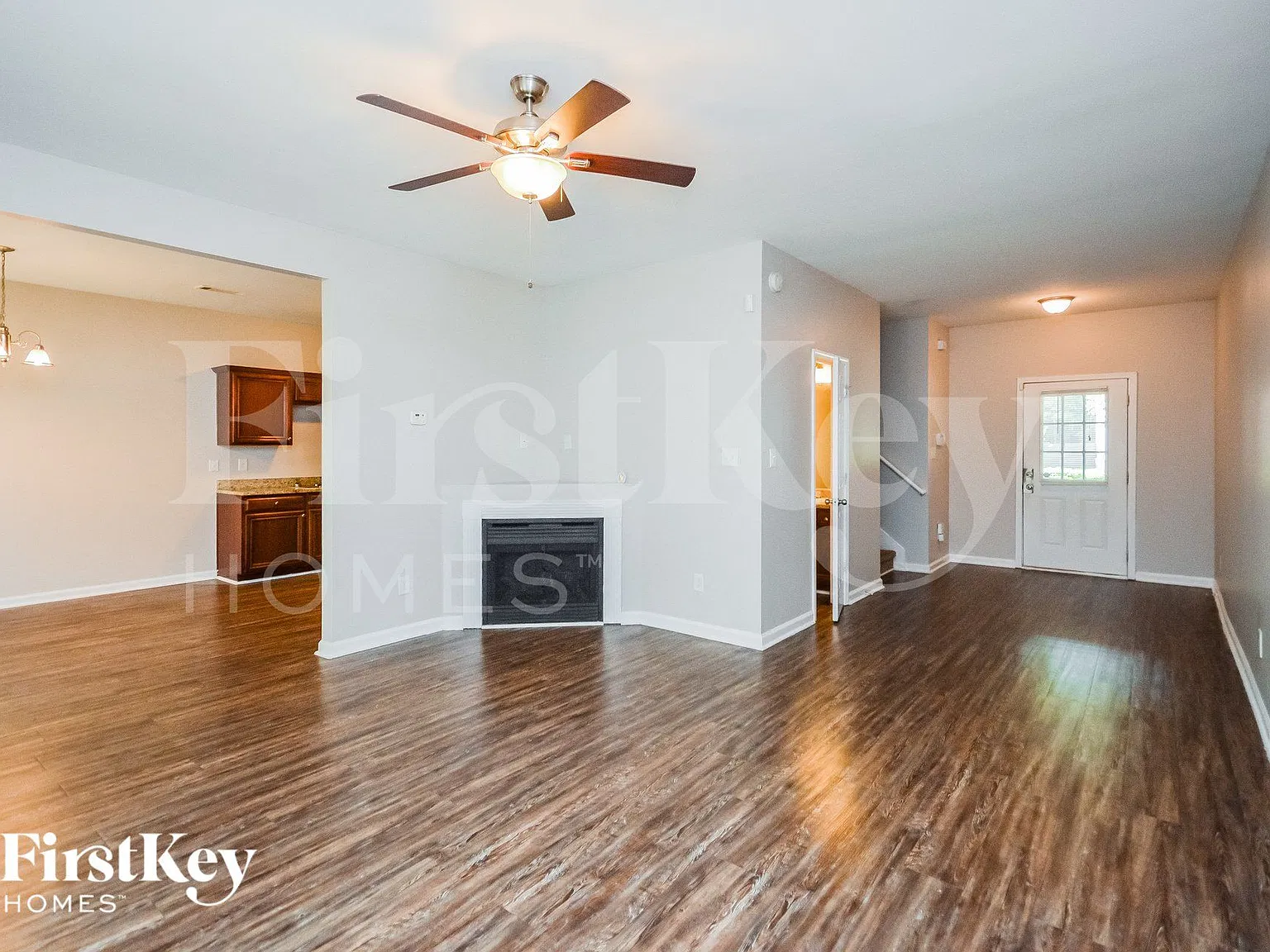 4 bed, 2.5 bath, 2120 sqft, $2,365 — Photo 3