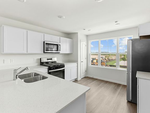 Quartz Countertop Kitchen