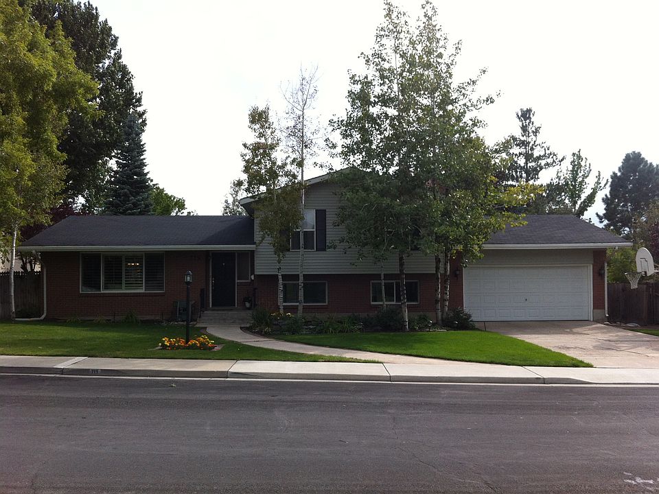 1st image of 719 W 580th St S