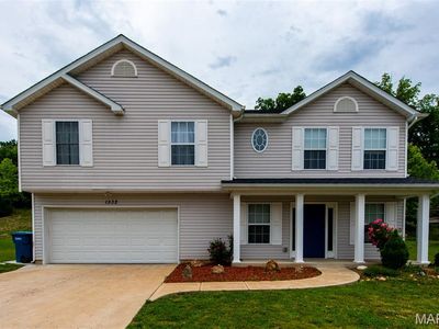 1532 Saint Charles Dr, Hillsboro, MO, 63050