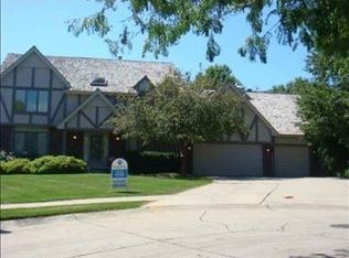 13524 Charles Cir, Omaha, NE 68154