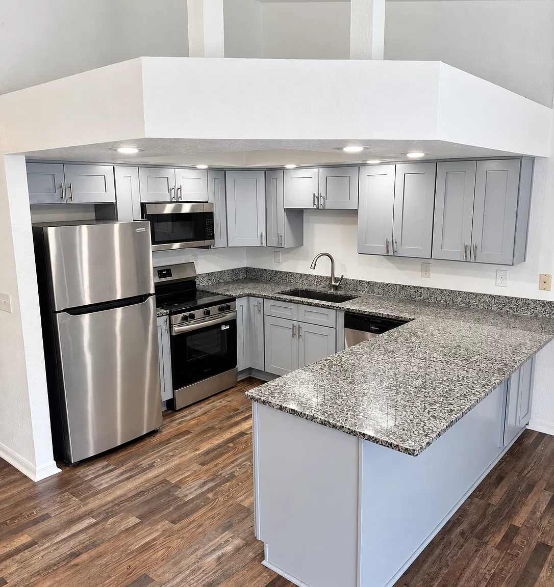 4393 Millwood Rd — Photo 3