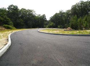 24 Imogen Dr, Groton, CT 06340