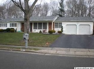 6 Guest Dr, Marlboro, NJ 07746