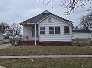 406 N 2nd St, Knoxville, IA 50138