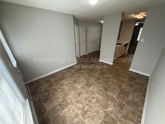 4th image of 733 Stallings Rd APT F