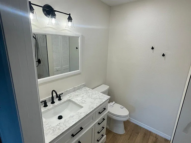 21515 Dekals Ave — Photo 9