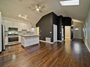 819 N May St #3A, Chicago, IL 60642