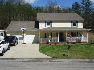 260 Hidden Valley Rd, Paintsville, KY 41240