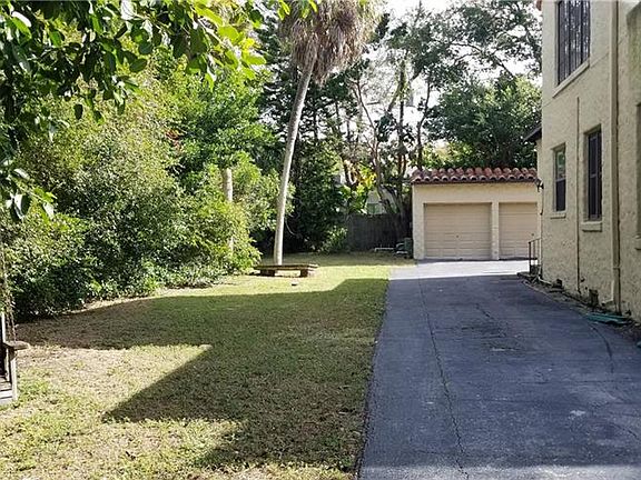 2nd image of 1027 Bayou Pl