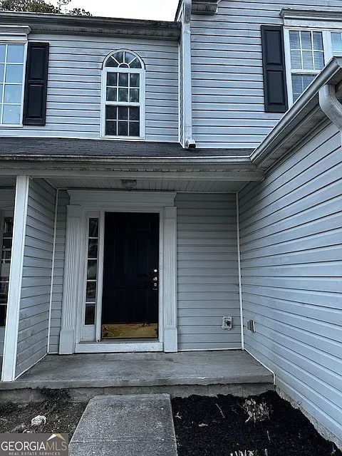 3 bed, 2.5 bath, 1396 sqft, $1,800 — Photo 2