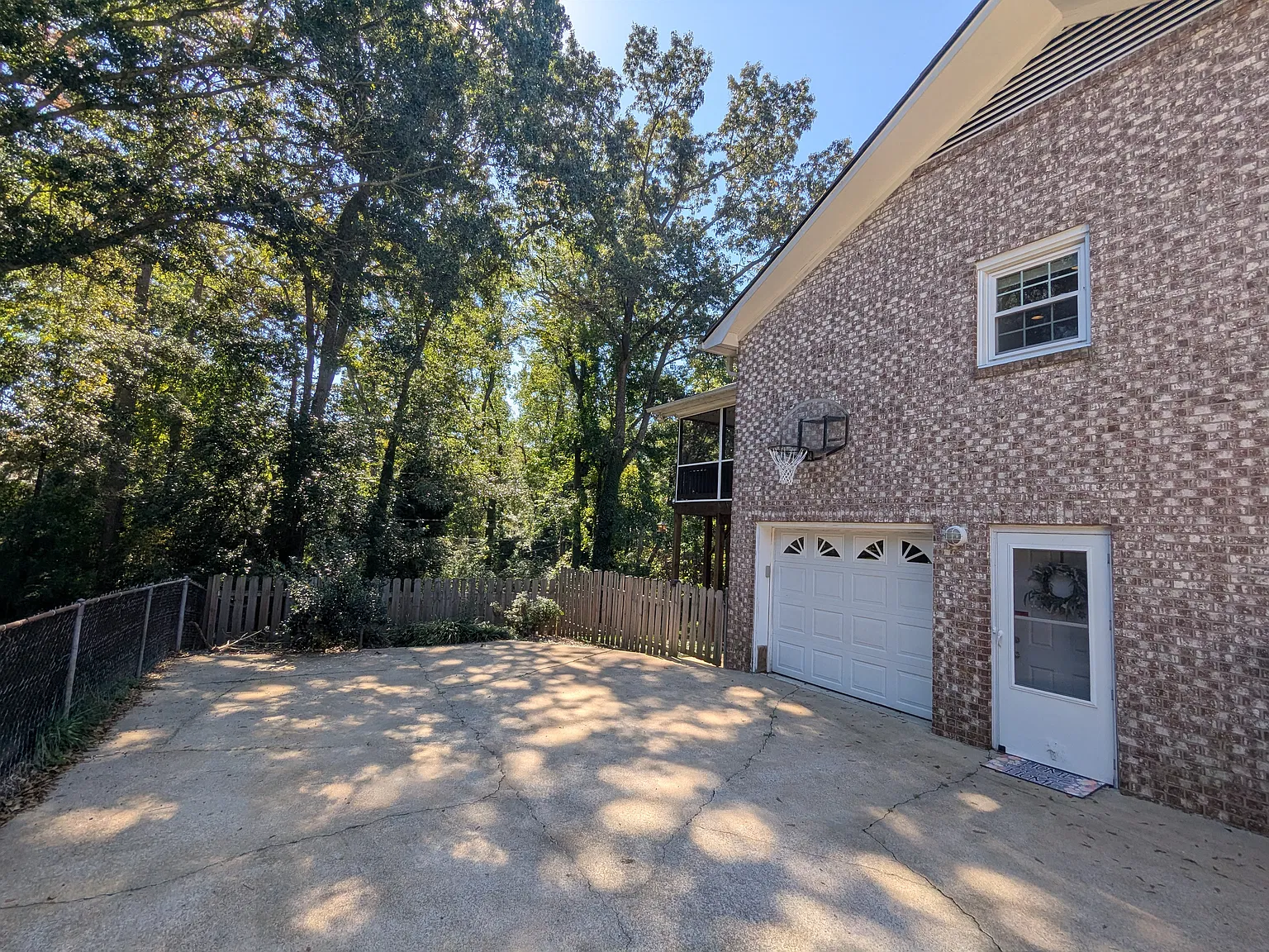 4 bed, 3255 sqft, $2,495 — Photo 4