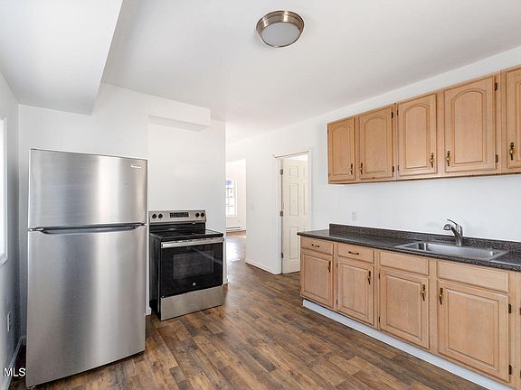 5th image of 73 John Street
