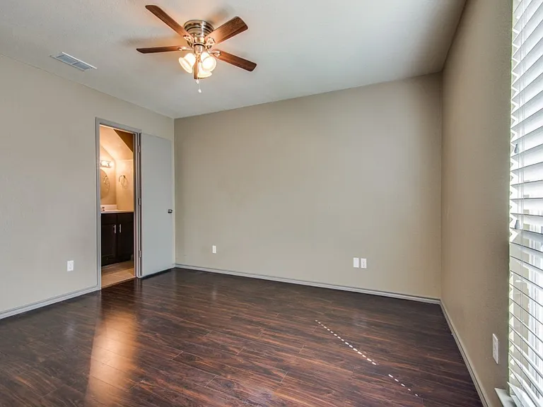 7716-7718 Sable Ln — Photo 19