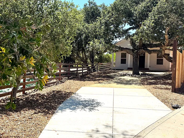 23510 Cava Cir #A — Photo 7