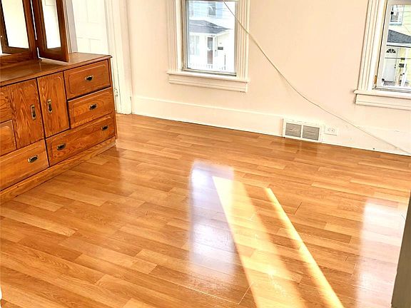 5th image of 43 Broad St Unit 2