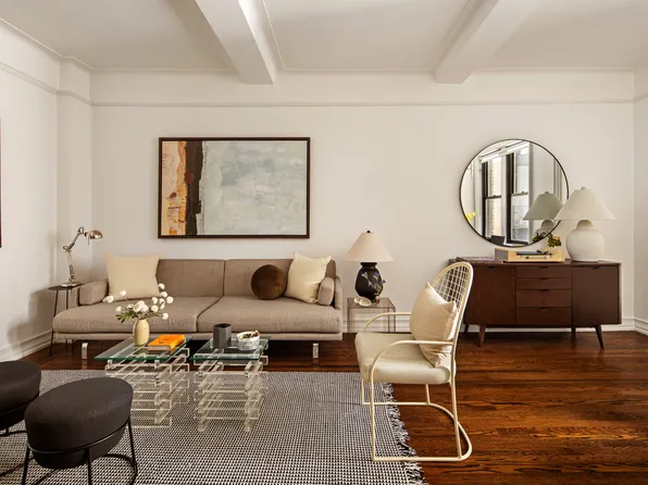 308 East 79th Street image 2 of 9