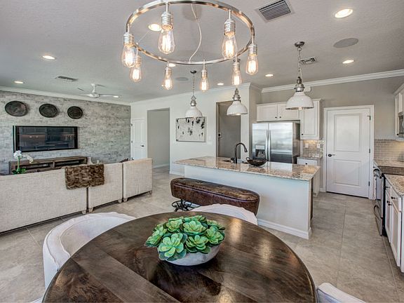 Perfect for Entertaining or Everyday Living