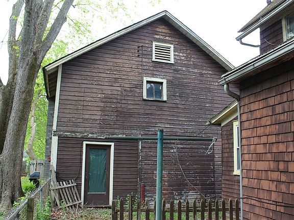 5th image of 54 River St