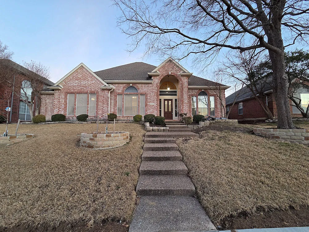 4 bed, 2.5 bath, 2630 sqft, $2,800 — Photo 2