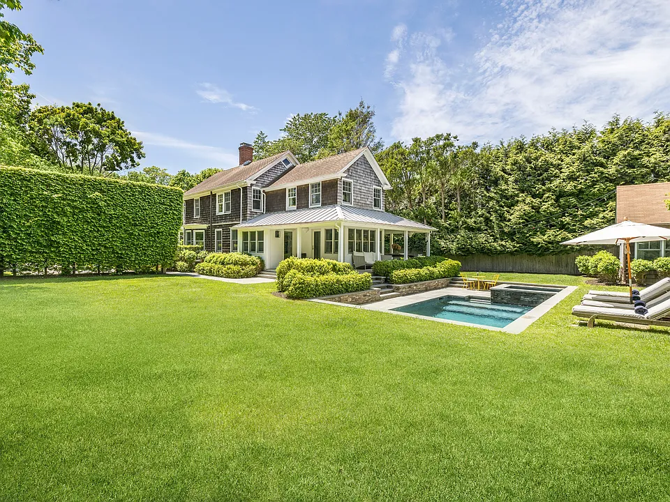 144 Newtown Ln