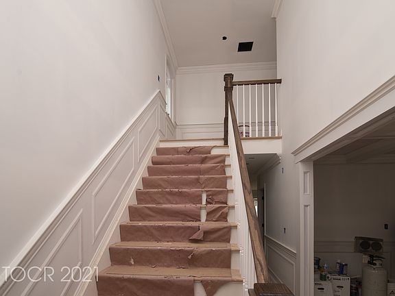4th image of 33 High St