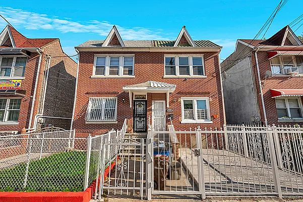 1st image of 4028 Paulding Ave
