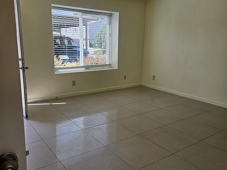 127 Villa Ct #6 — Photo 26
